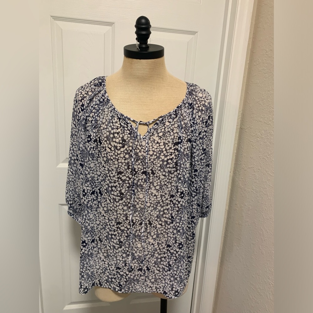 a.n.a Navy and White Floral Short Sleeve Tee